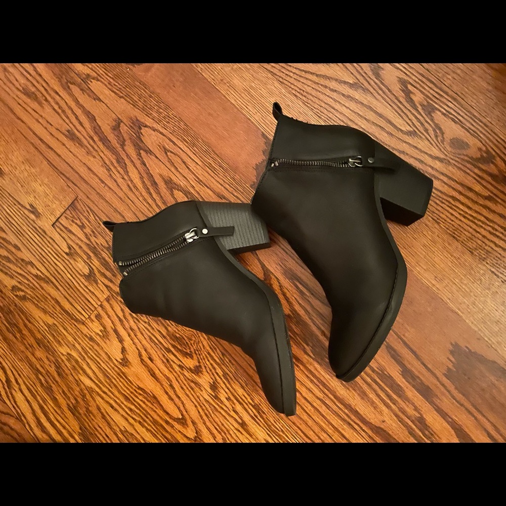 Universal Thread Ankle Length Bootie - image 4